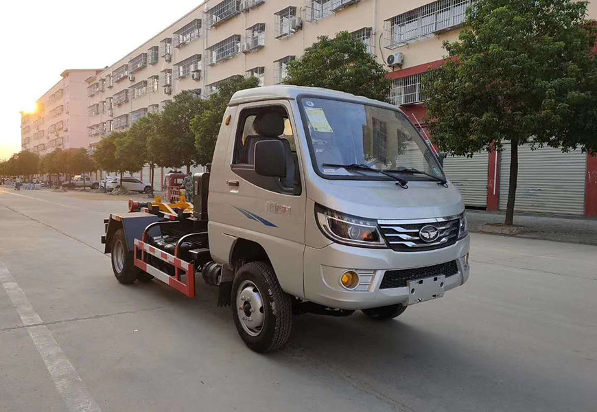 唐駿后雙胎汽油機(jī)勾臂垃圾車