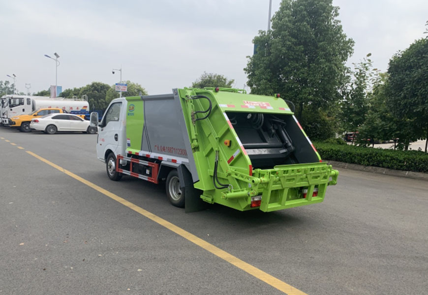 國六東風途逸壓縮垃圾車