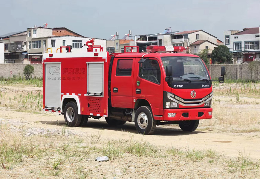 東風(fēng)多利卡雙排消防灑水車(chē)