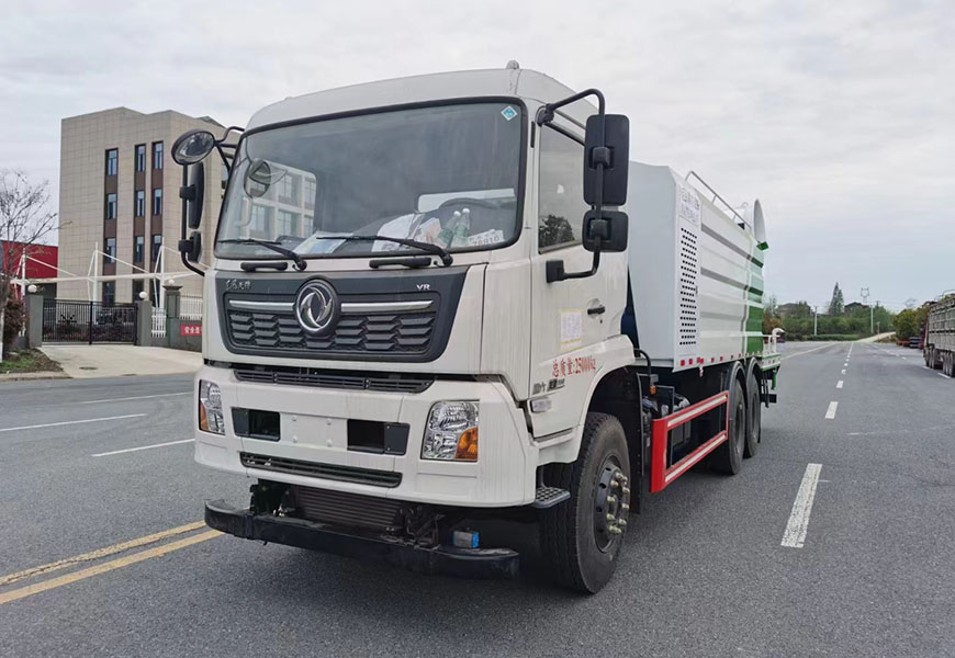 東風(fēng)天錦后雙橋多功能抑塵車